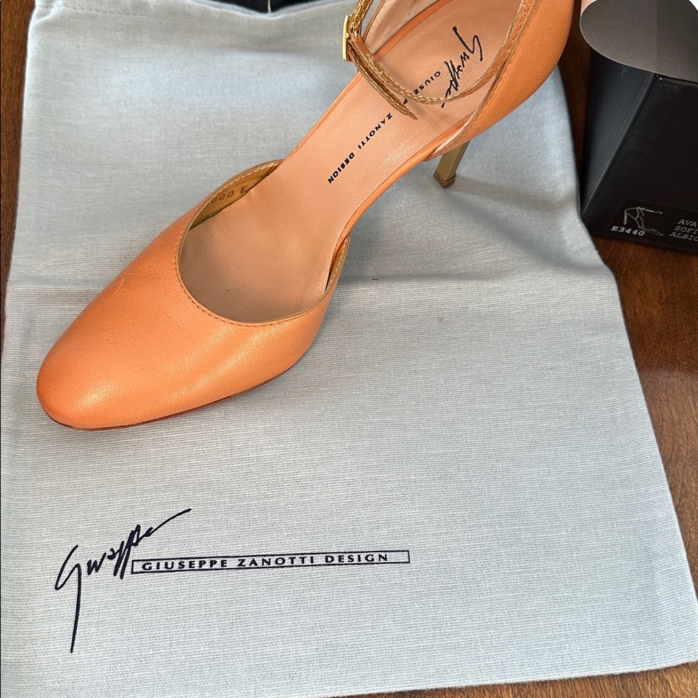 Giuseppe Zanotti Peach Heels - Picture 9 of 9
